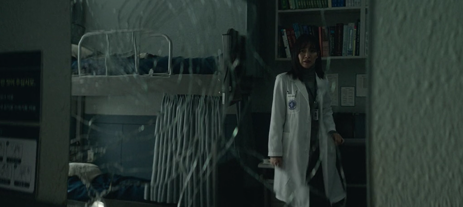 Ju-yeon gets angry after hearing the name Jae-yeong.
