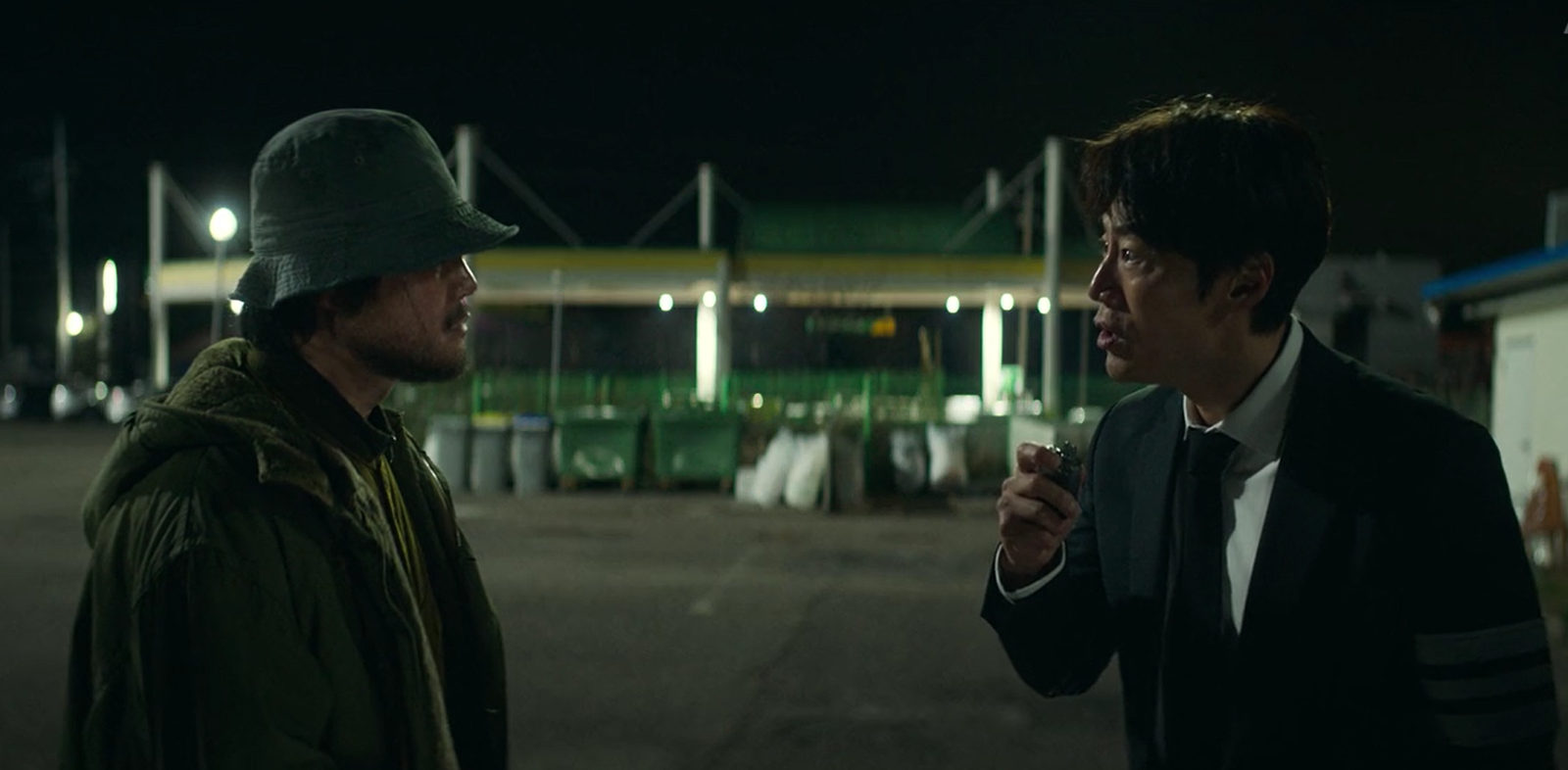 Jae-yeong taling with Jang-gil about money