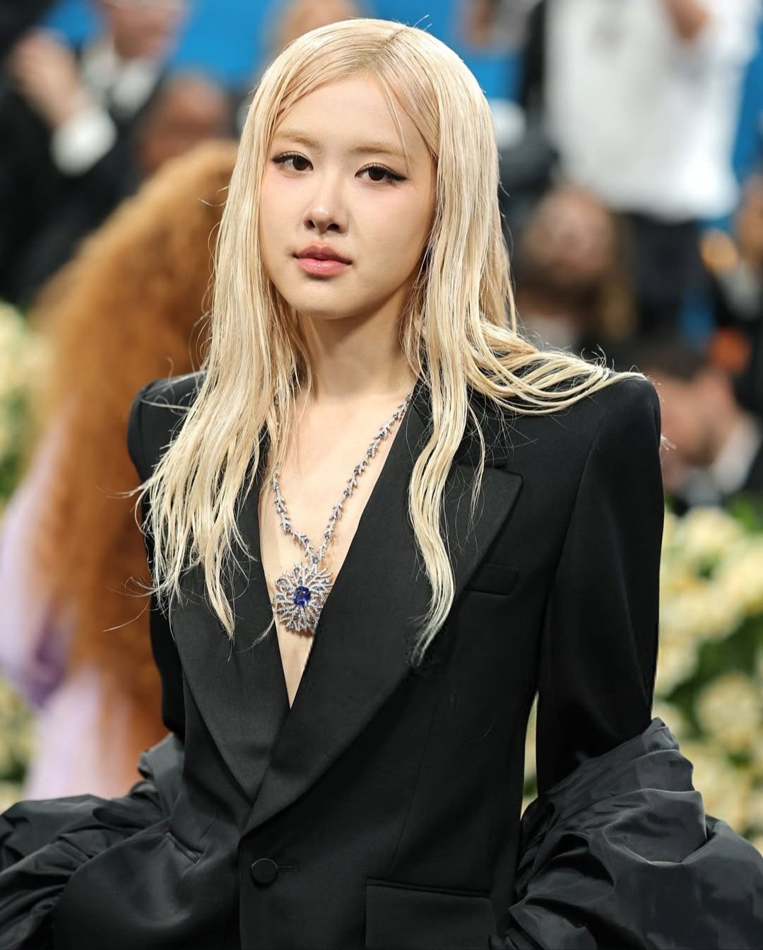 Rosé red carpet look with over 13 carats of diamonds Met Gala 2025