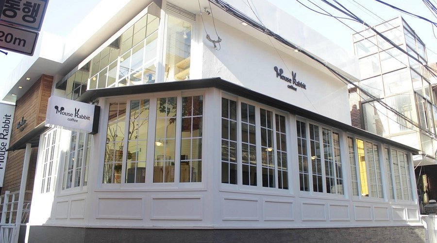 Mouse Rabbit Café in Seoul, co-owned by Super Junior’s Yesung, featuring cozy interior and fan art