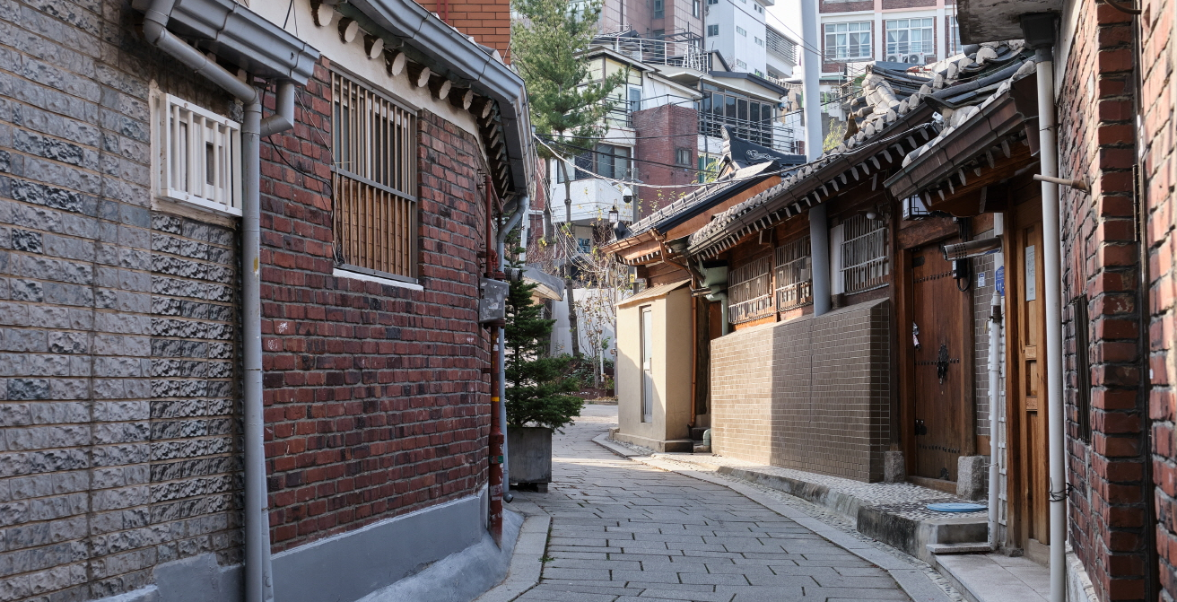 Traditional hanok alley in Seochon Village near Gyeongbokgung